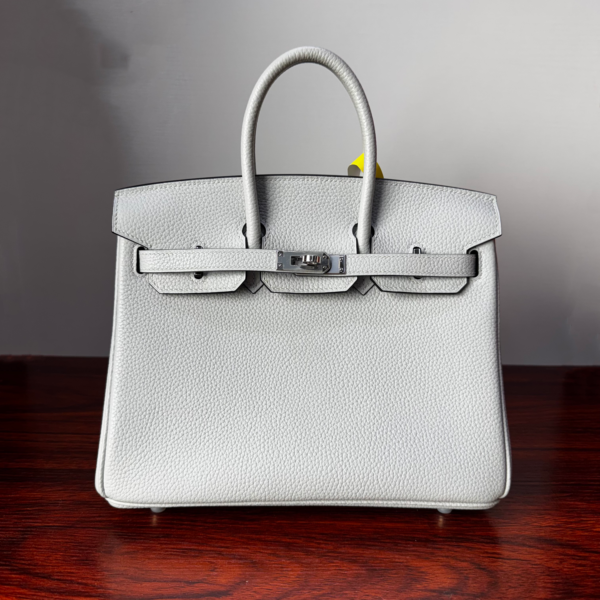 Birkin 25  Saddle stitch authentic hand-sewn Togo Leather in Milkshake White with Silver Hardware Hand stitched Handcrafted Birkin 25  Saddle stitch