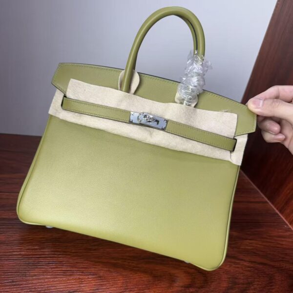 Birkin 25 Hand stitched Saddle stitch Vert Fizz Swift Palladium Hardware Vert Criquet authentic hand-sewn Handcrafted 1 Birkin 25 Hand stitched Saddle stitch Vert Fizz Swift Palladium Hardware Vert Criquet authentic hand-sewn Handcrafted