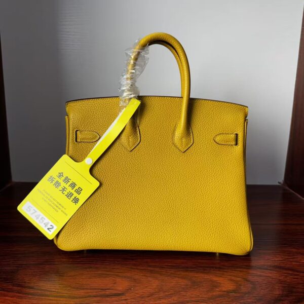 Birkin 25   Saddle stitch Gold 9D Epsom Leather with Gold Hardware Hand stitched authentic hand-sewn
