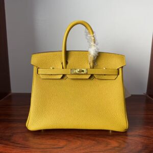 Birkin 25   Saddle stitch Gold 9D Epsom Leather with Gold Hardware Hand stitched authentic hand-sewn
