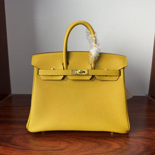 Birkin 25   Saddle stitch Gold 9D Epsom Leather with Gold Hardware Hand stitched authentic hand-sewn