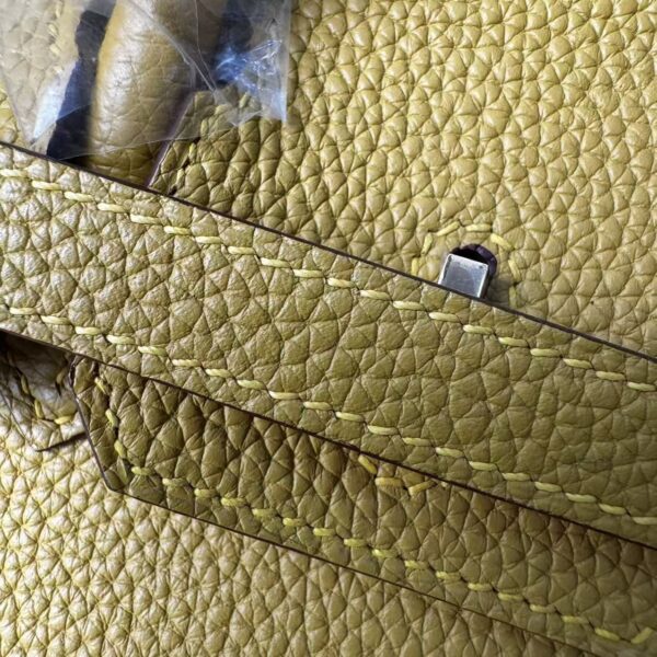 Birkin 25   Saddle stitch Gold 9D Epsom Leather with Gold Hardware Hand stitched authentic hand-sewn