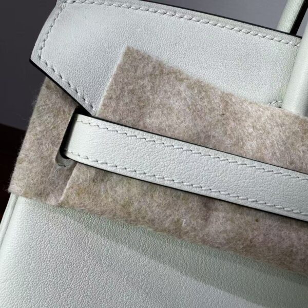 Birkin 25 Craie Swift with Gold Hardware