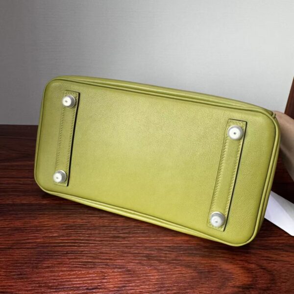 Birkin 25 Hand stitched Saddle stitch Vert Fizz Swift Palladium Hardware Vert Criquet authentic hand-sewn Handcrafted 10 Birkin 25 Hand stitched Saddle stitch Vert Fizz Swift Palladium Hardware Vert Criquet authentic hand-sewn Handcrafted