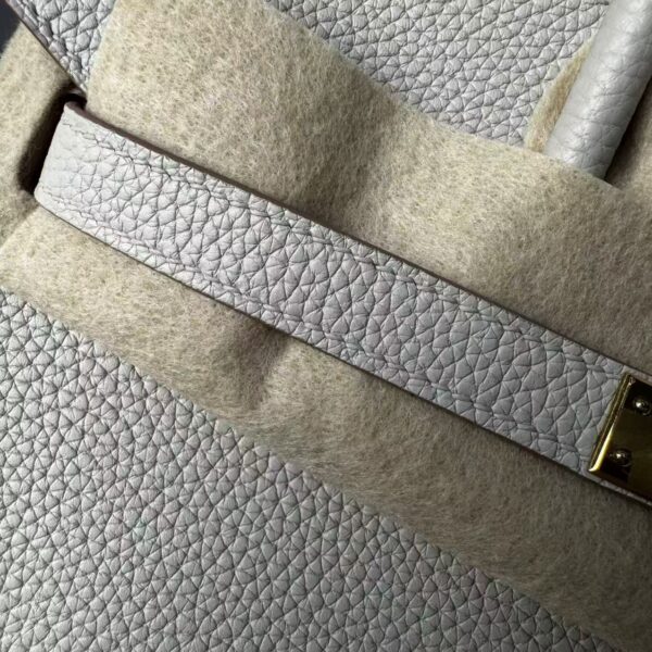 Birkin 25 Saddle stitch authentic hand-sewn Craie Togo Gold Hardware Hand stitched Handcrafted 5 Birkin 25 Saddle stitch authentic hand-sewn Craie Togo Gold Hardware Hand stitched Handcrafted