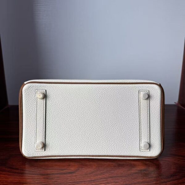 Birkin 25 Handcrafted authentic hand-sewn Togo Leather in Milkshake White & Gold, Gold Hardware Hand stitched Saddle stitch 4 Birkin 25 Handcrafted authentic hand-sewn Togo Leather in Milkshake White & Gold, Gold Hardware Hand stitched Saddle stitch