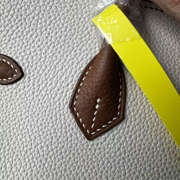 Birkin 25 Handcrafted authentic hand-sewn Togo Leather in Milkshake White & Gold, Gold Hardware Hand stitched Saddle stitch 7 Birkin 25 Handcrafted authentic hand-sewn Togo Leather in Milkshake White & Gold, Gold Hardware Hand stitched Saddle stitch