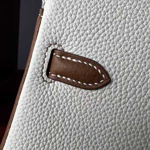 Birkin 25 Handcrafted authentic hand-sewn Togo Leather in Milkshake White & Gold, Gold Hardware Hand stitched Saddle stitch 8 Birkin 25 Handcrafted authentic hand-sewn Togo Leather in Milkshake White & Gold, Gold Hardware Hand stitched Saddle stitch