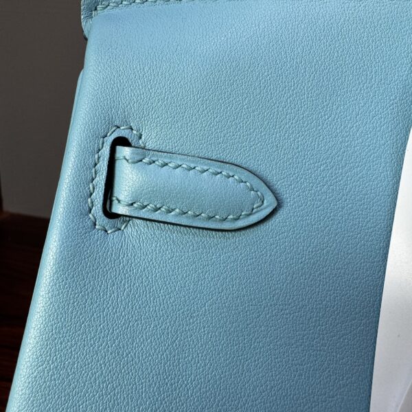 Birkin 25  Bleu Celeste 7N Swift Gold Hardware authentic hand-sewn  Saddle stitch  Handcrafted Hand stitched