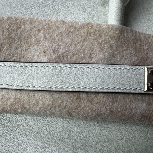 Birkin 25 Birkin 25 Hand stitched Birkin 25 Handcrafted Birkin 25 Saddle stitch Birkin 25 authentic hand-sewn
