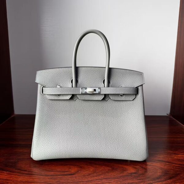 Birkin 25  Saddle stitch authentic hand-sewn in Colombe Grey Togo Leather with Silver Hardware Hand stitched Handcrafted