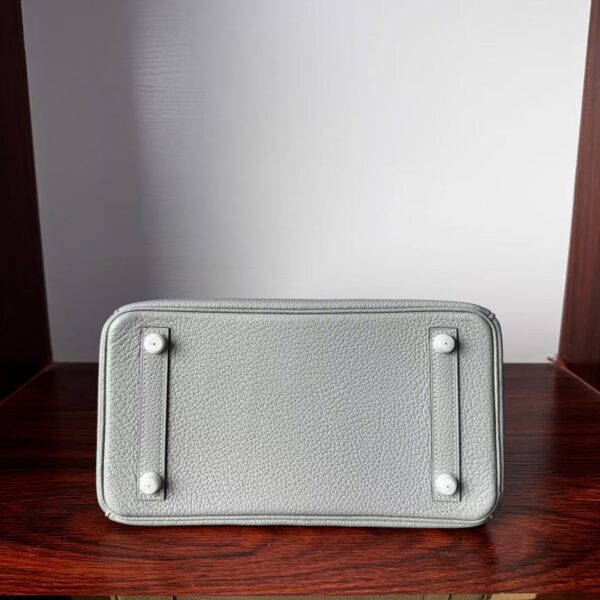 Birkin 25  Saddle stitch authentic hand-sewn in Colombe Grey Togo Leather with Silver Hardware Hand stitched Handcrafted