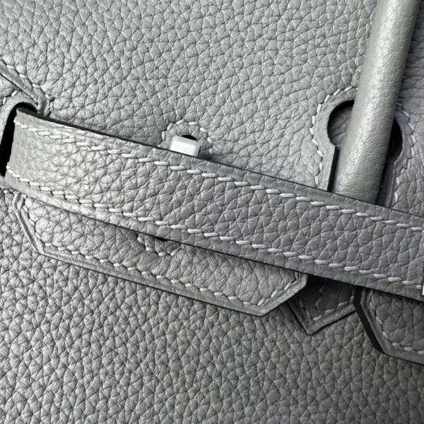 Birkin 25  Saddle stitch authentic hand-sewn in Colombe Grey Togo Leather with Silver Hardware Hand stitched Handcrafted