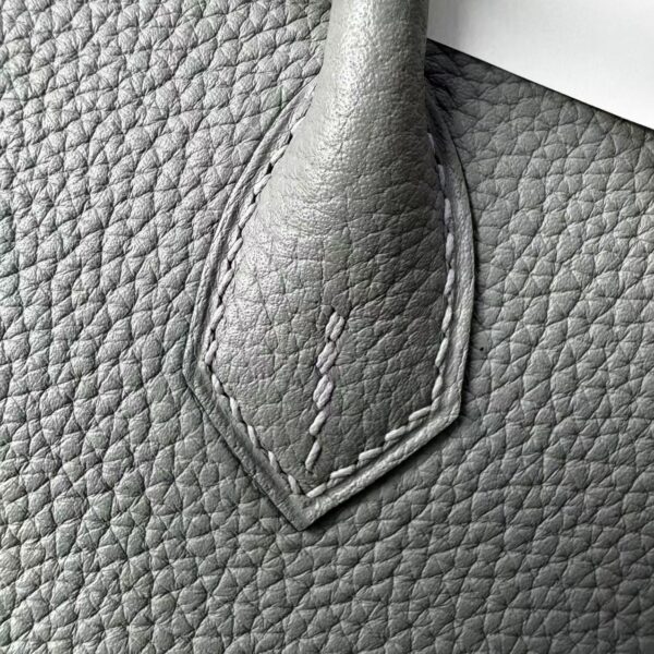Birkin 25  Saddle stitch authentic hand-sewn in Colombe Grey Togo Leather with Silver Hardware Hand stitched Handcrafted