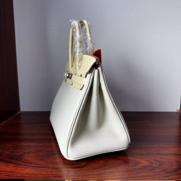 Birkin 25 Handcrafted Hand stitched Alligator Vanilla / Togo Mushroom White, Silver Hardware authentic hand-sewn Saddle stitch