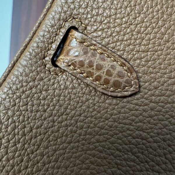 Birkin 25 Handcrafted  Saddle stitch Shiny American Alligator, Gold Brown, Gold Hardware Hand stitched authentic hand-sewn