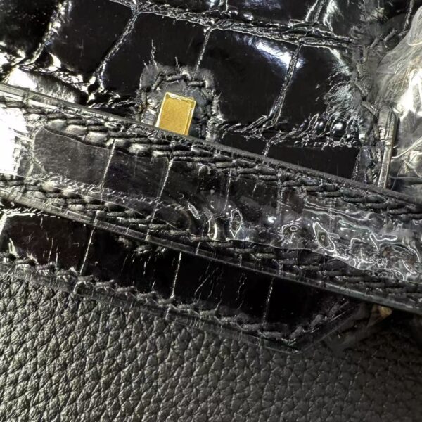 Birkin 25 Handcrafted Saddle stitch Touch Noir Black Nile Crocodile Gold Hardware Hand stitched authentic hand-sewn 4 Birkin 25 Handcrafted Saddle stitch Touch Noir Black Nile Crocodile Gold Hardware Hand stitched authentic hand-sewn